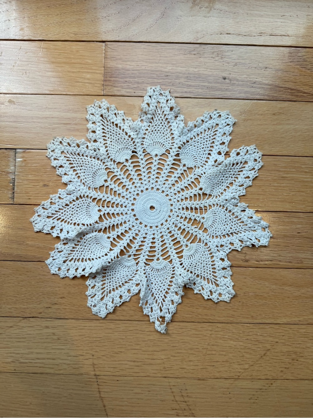 Vintage Handmade Crochet Starburst Doily Lace - 9 inches Cottagecore